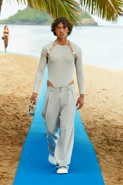 Look 51